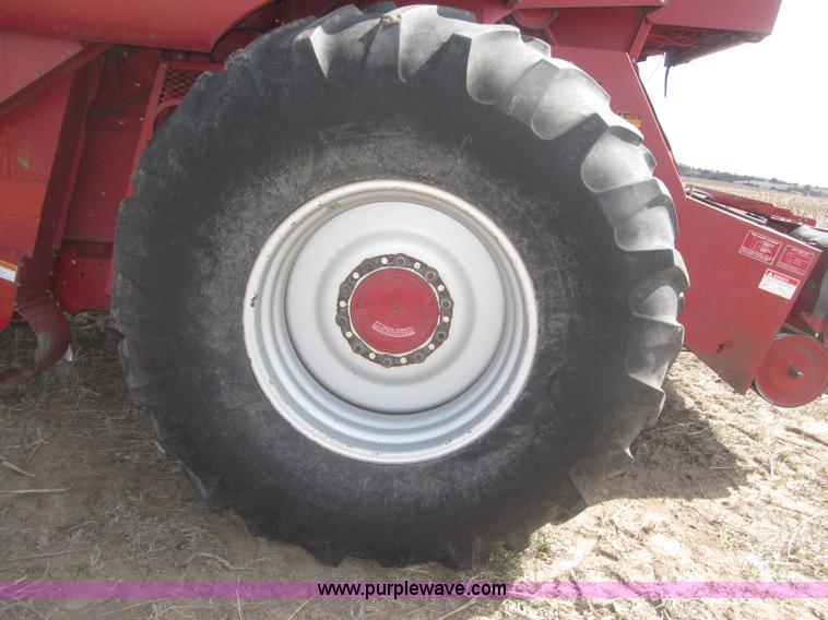 image for item B5438 1992 Case IH 1680 Axial-Flow combine