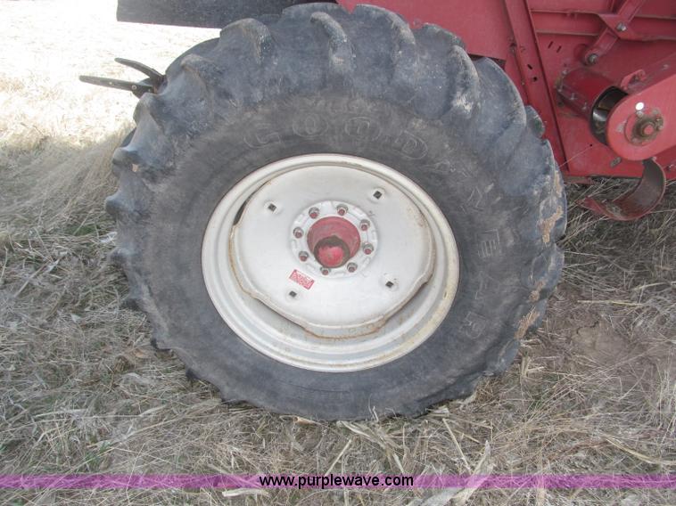 image for item B5438 1992 Case IH 1680 Axial-Flow combine