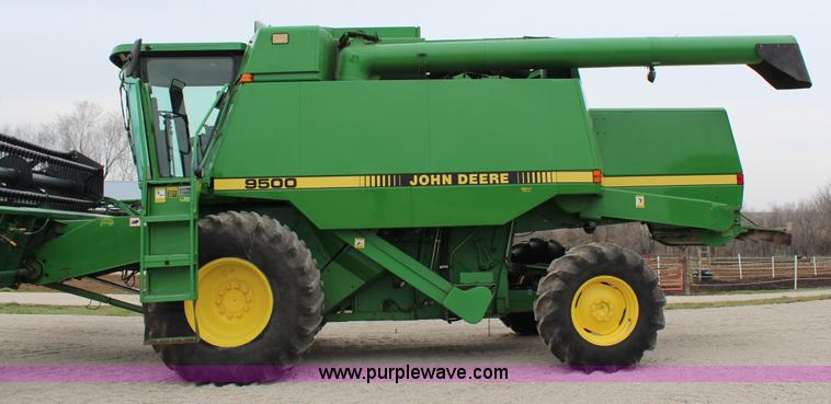 image for item C1005 1989 John Deere 9500 RWA combine