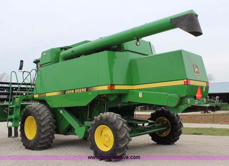 image for item C1005 1989 John Deere 9500 RWA combine