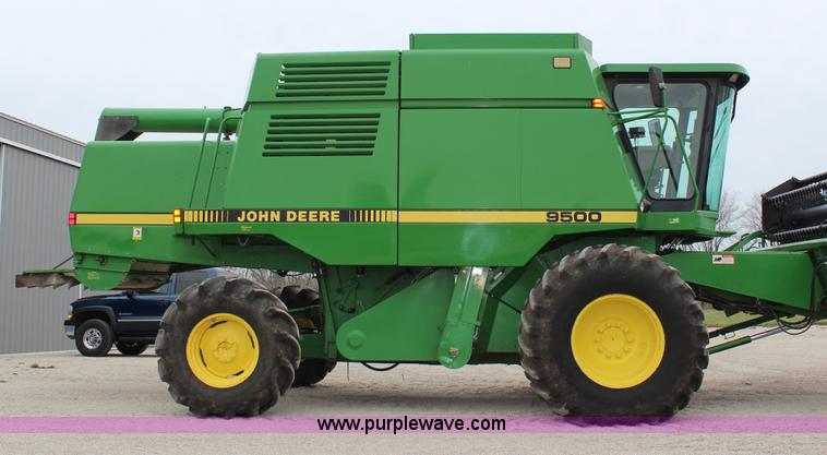 image for item C1005 1989 John Deere 9500 RWA combine