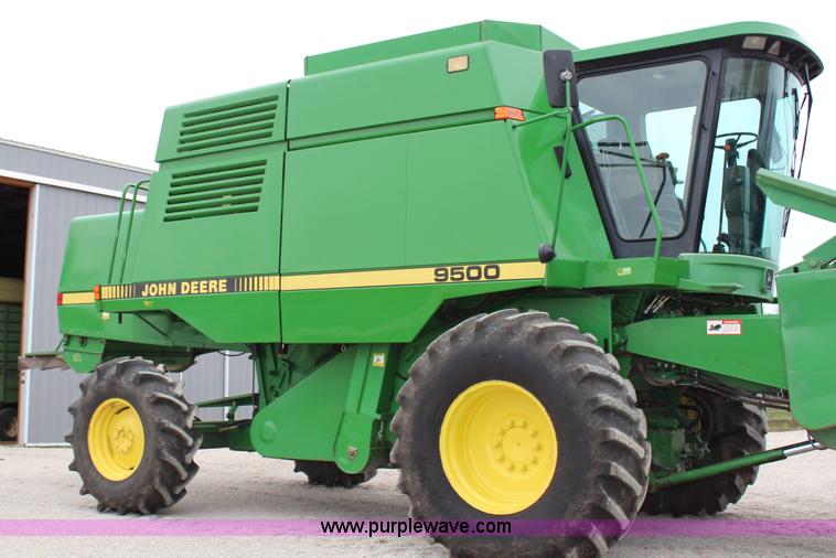 image for item C1005 1989 John Deere 9500 RWA combine