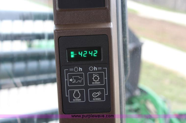 image for item C1005 1989 John Deere 9500 RWA combine