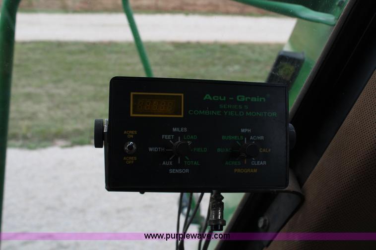 image for item C1005 1989 John Deere 9500 RWA combine