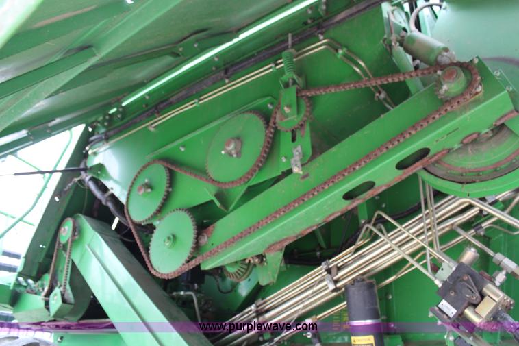 image for item C1005 1989 John Deere 9500 RWA combine