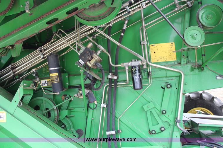 image for item C1005 1989 John Deere 9500 RWA combine