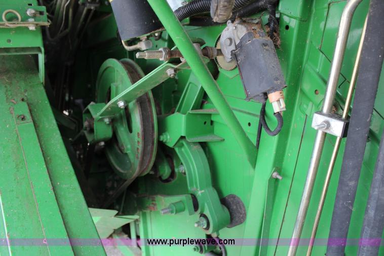 image for item C1005 1989 John Deere 9500 RWA combine