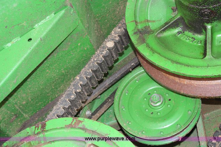 image for item C1005 1989 John Deere 9500 RWA combine