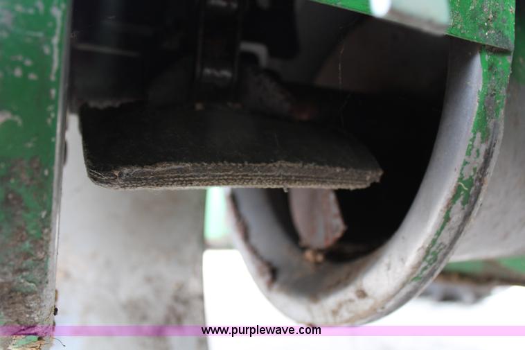 image for item C1005 1989 John Deere 9500 RWA combine