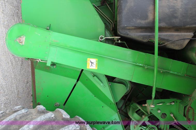 image for item C1005 1989 John Deere 9500 RWA combine