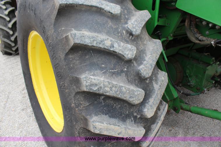 image for item C1005 1989 John Deere 9500 RWA combine