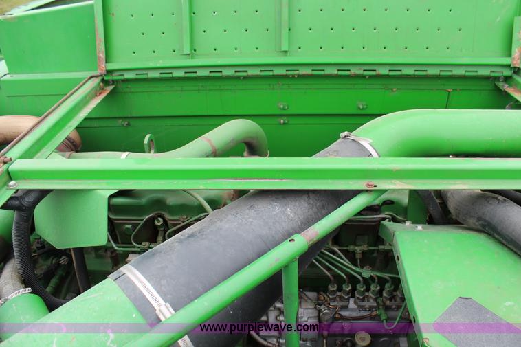 image for item C1005 1989 John Deere 9500 RWA combine