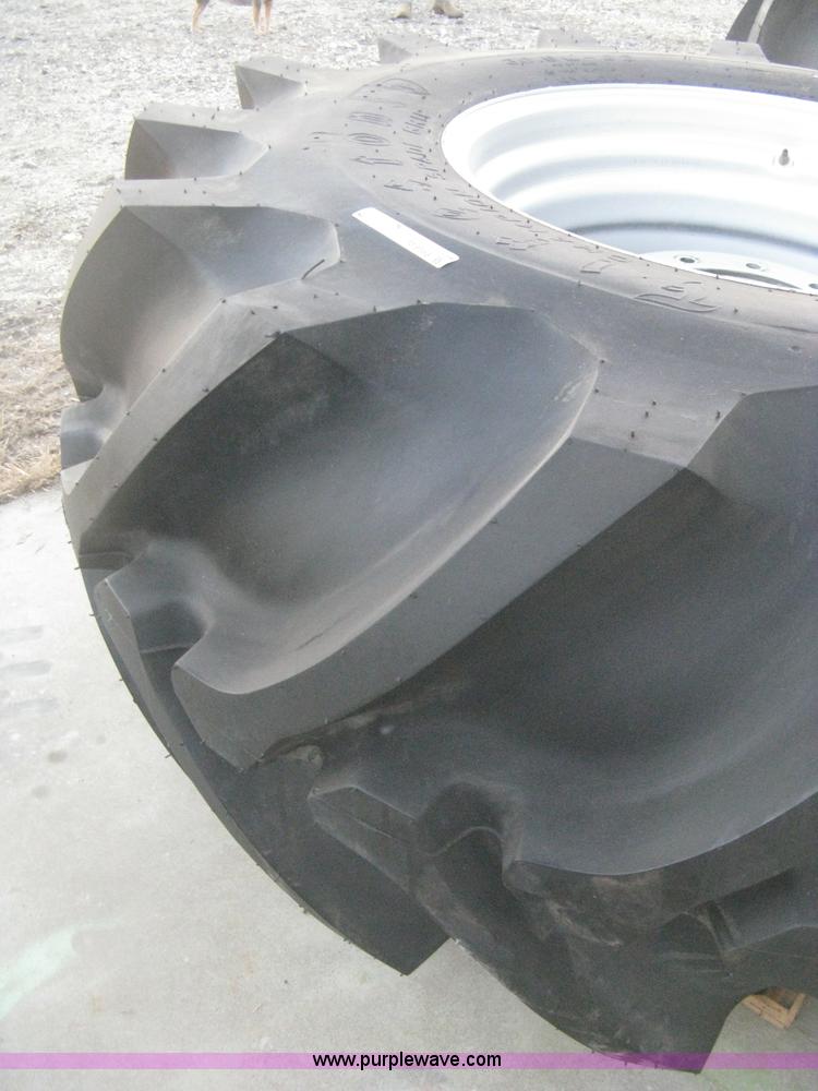 image for item C1009 (2) Firestone Champion Spade Grip 30.5L-32 tires