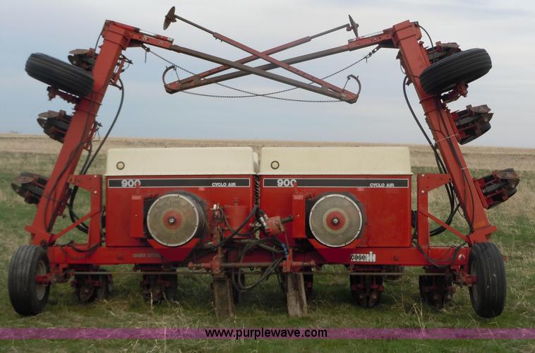 image for item C1011 Case IH 900 Cyclo Air planter