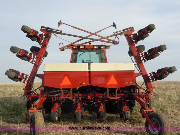 image for item C1011 Case IH 900 Cyclo Air planter