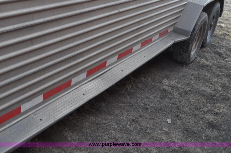 image for item C3426 1998 Featherlite 8120 gooseneck livestock trailer