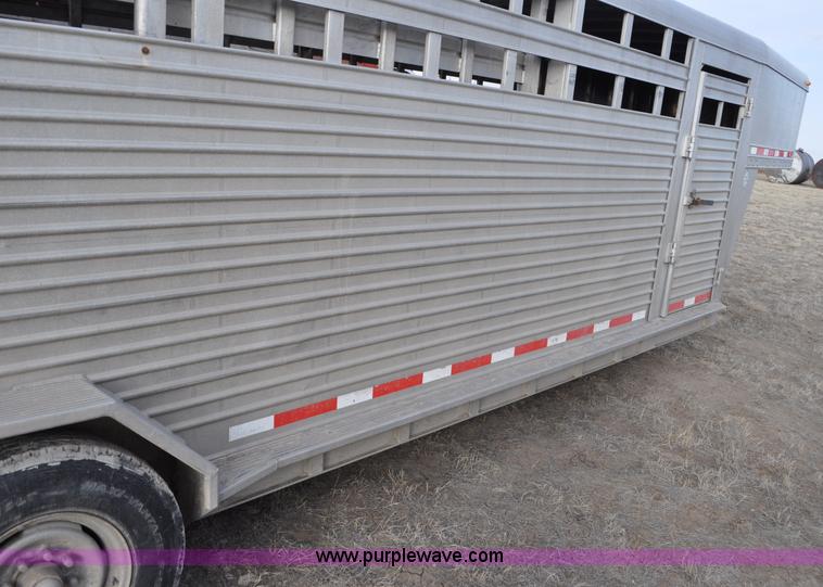 image for item C3426 1998 Featherlite 8120 gooseneck livestock trailer