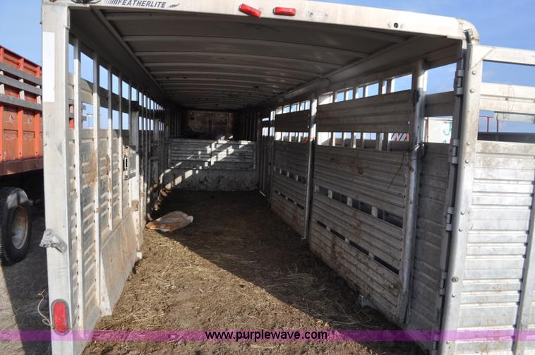 image for item C3426 1998 Featherlite 8120 gooseneck livestock trailer