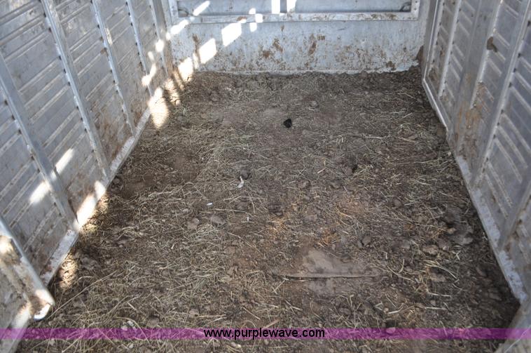 image for item C3426 1998 Featherlite 8120 gooseneck livestock trailer