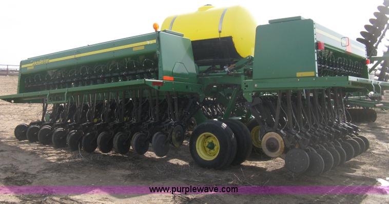 image for item E3323 John Deere 455 grain drill