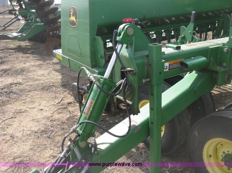 image for item E3323 John Deere 455 grain drill