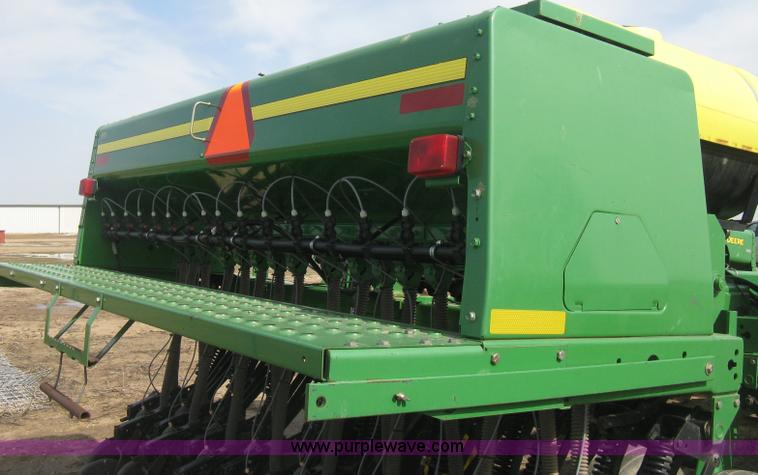 image for item E3323 John Deere 455 grain drill