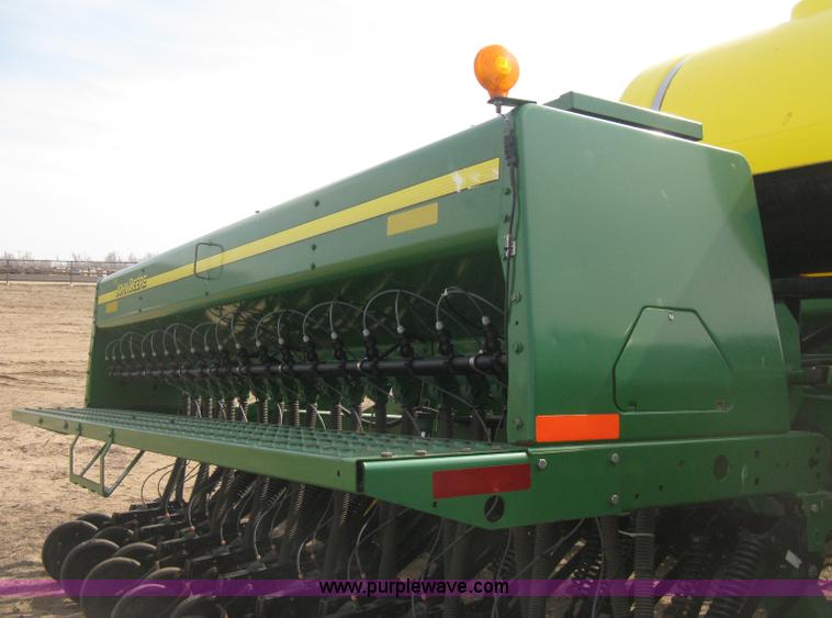 image for item E3323 John Deere 455 grain drill
