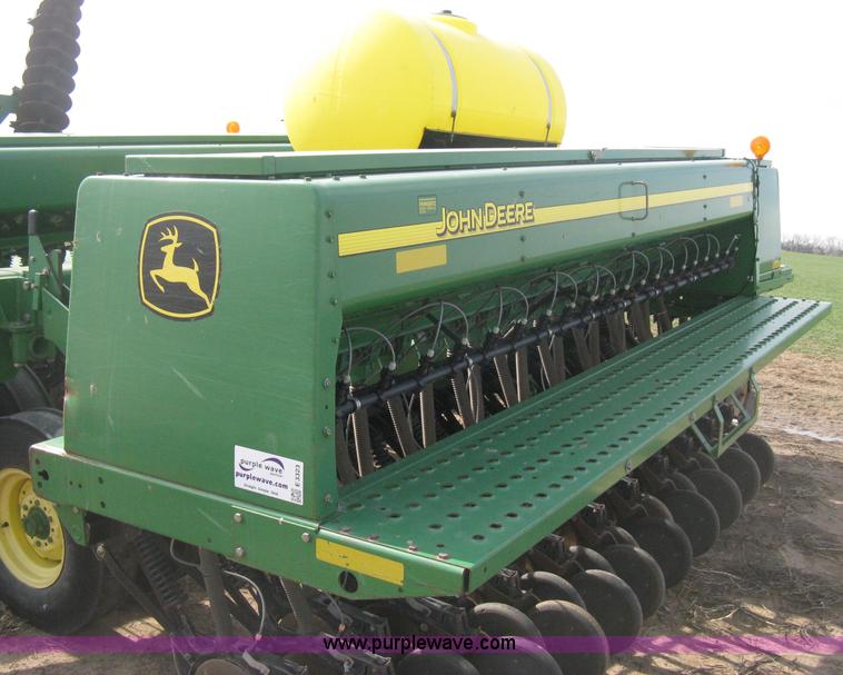 image for item E3323 John Deere 455 grain drill
