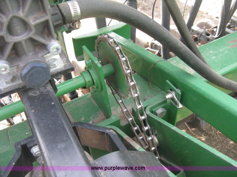image for item E3323 John Deere 455 grain drill