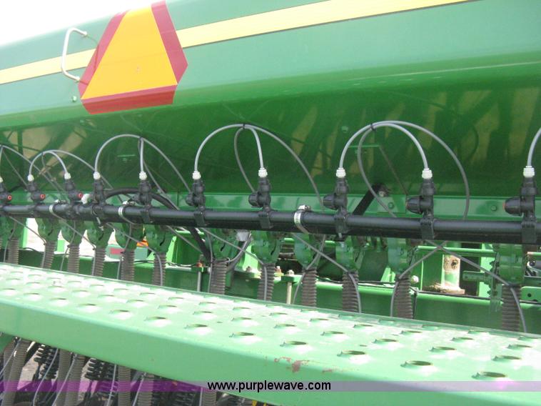 image for item E3323 John Deere 455 grain drill