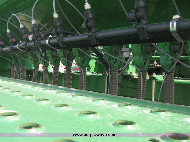 image for item E3323 John Deere 455 grain drill