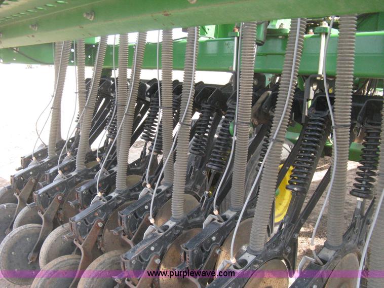 image for item E3323 John Deere 455 grain drill