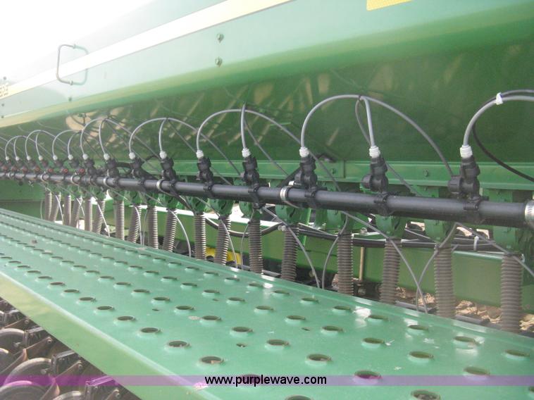 image for item E3323 John Deere 455 grain drill