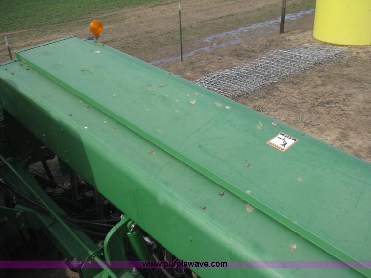 image for item E3323 John Deere 455 grain drill