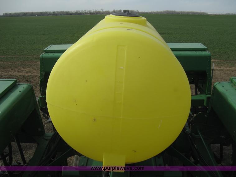 image for item E3323 John Deere 455 grain drill