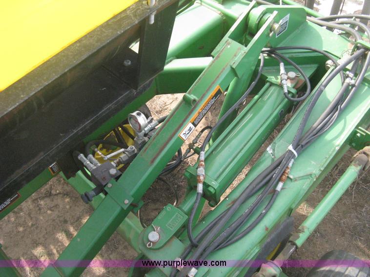 image for item E3323 John Deere 455 grain drill