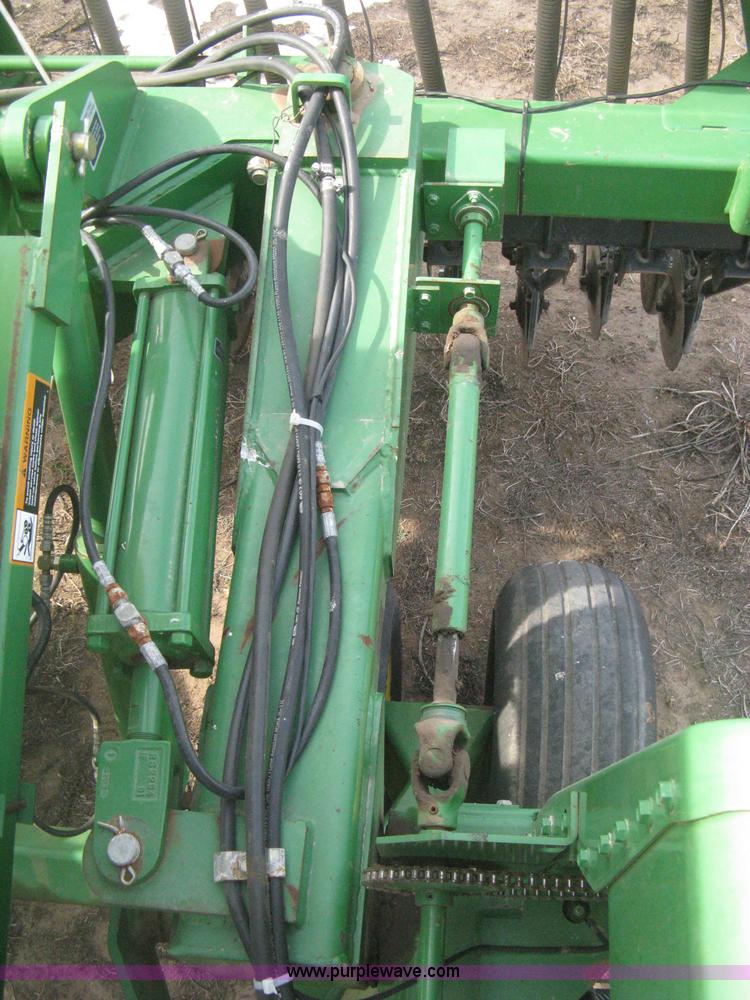 image for item E3323 John Deere 455 grain drill