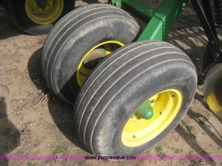 image for item E3323 John Deere 455 grain drill