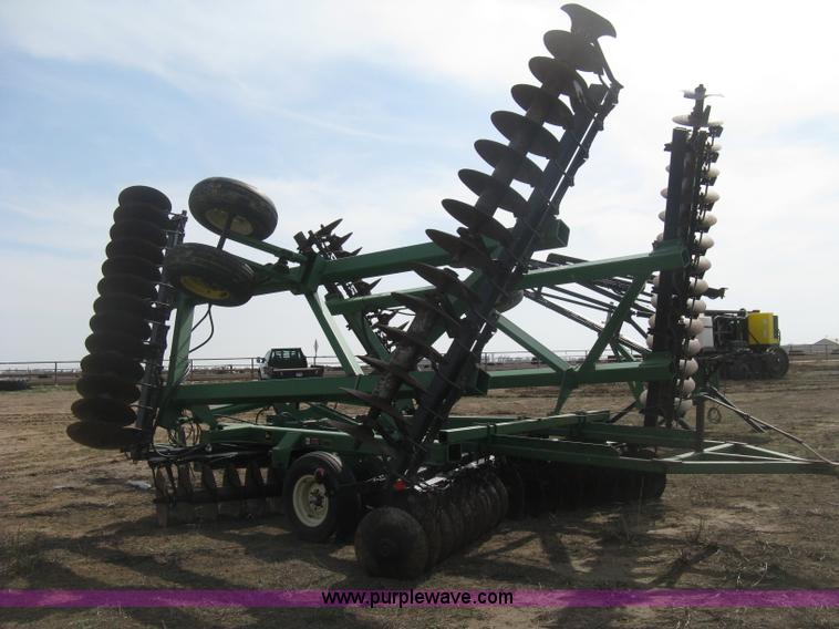 image for item E3324 John Deere 630 disk harrow