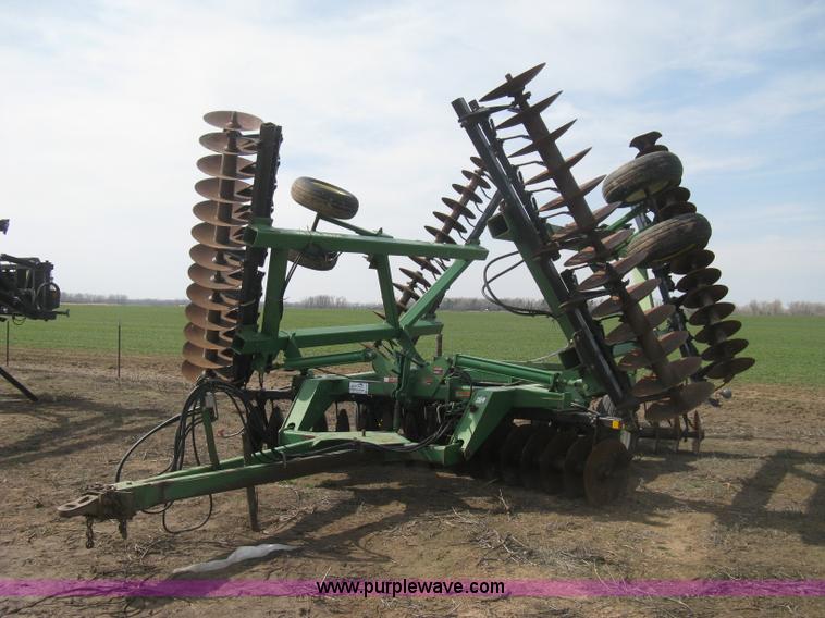 image for item E3324 John Deere 630 disk harrow
