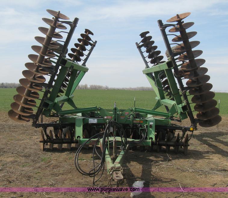 image for item E3324 John Deere 630 disk harrow