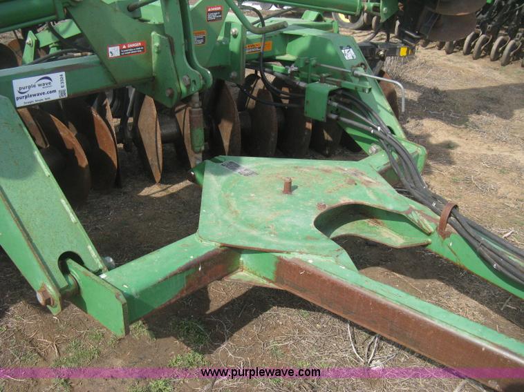 image for item E3324 John Deere 630 disk harrow