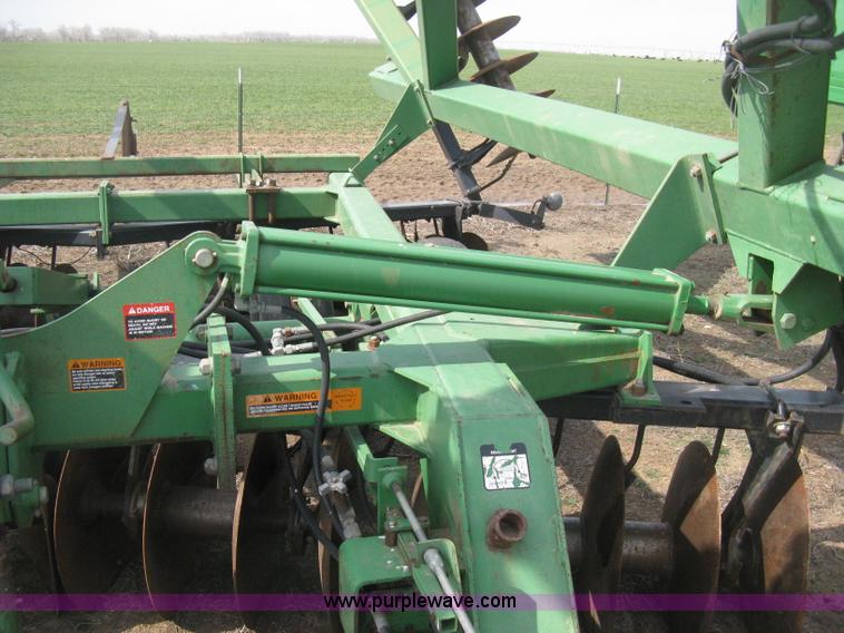 image for item E3324 John Deere 630 disk harrow