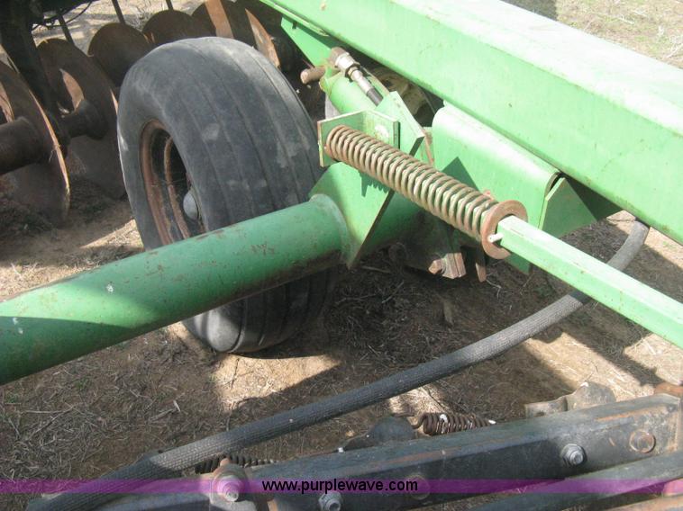 image for item E3324 John Deere 630 disk harrow