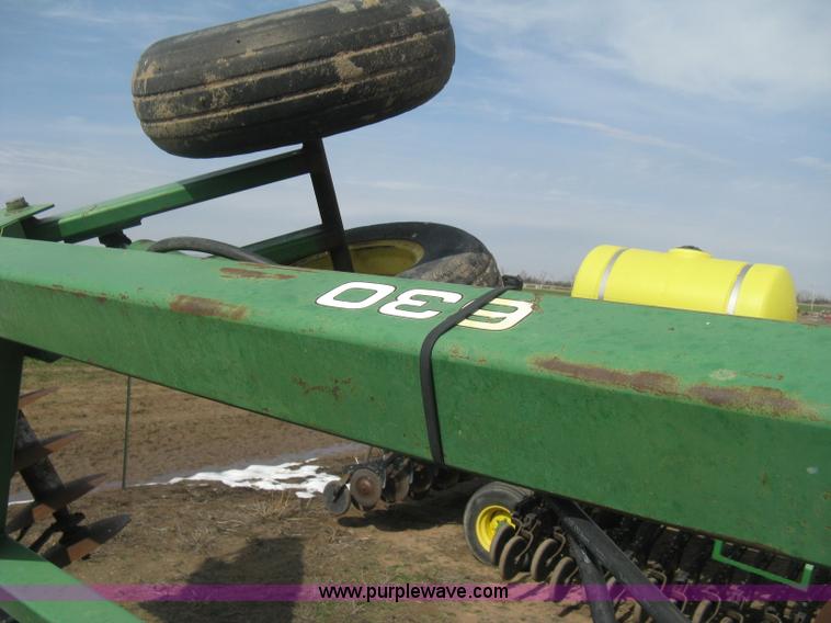 image for item E3324 John Deere 630 disk harrow
