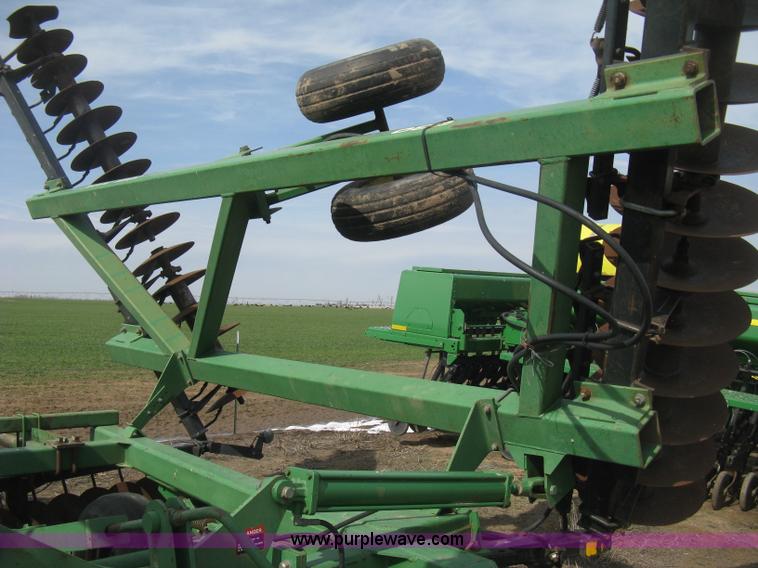 image for item E3324 John Deere 630 disk harrow