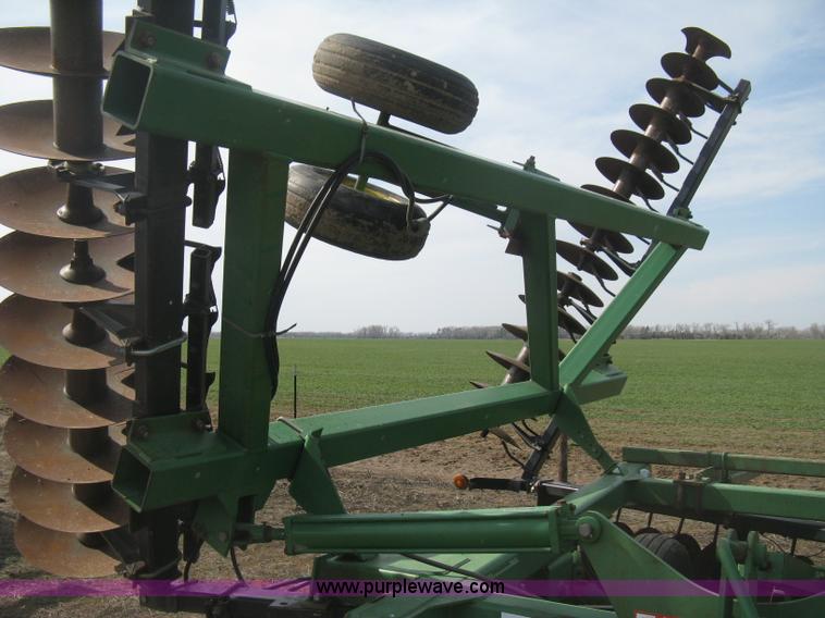 image for item E3324 John Deere 630 disk harrow