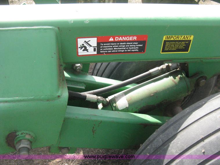 image for item E3324 John Deere 630 disk harrow
