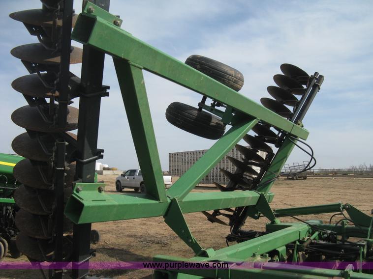 image for item E3324 John Deere 630 disk harrow