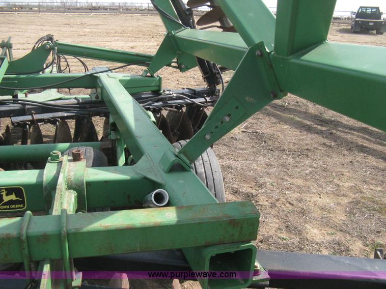 image for item E3324 John Deere 630 disk harrow
